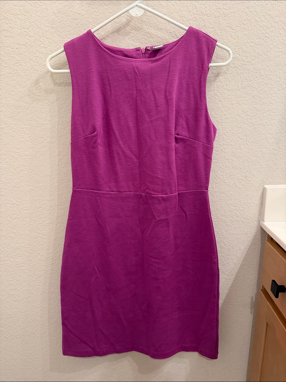 Old Navy Sleeveless Sheath Dress in Fuchsia